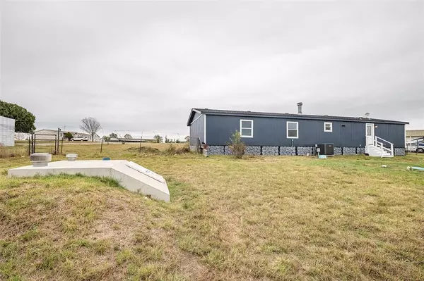 145 Pond View Court,  Decatur,  TX 76234