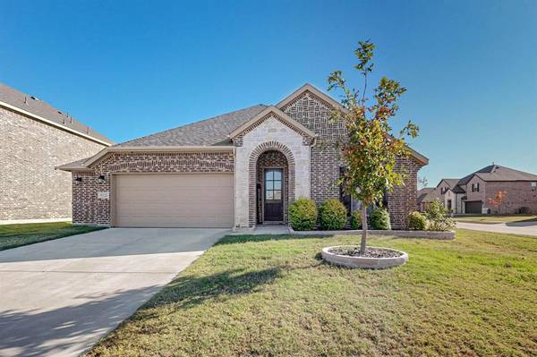 912 Newberry Lane, Royse City, TX 75189