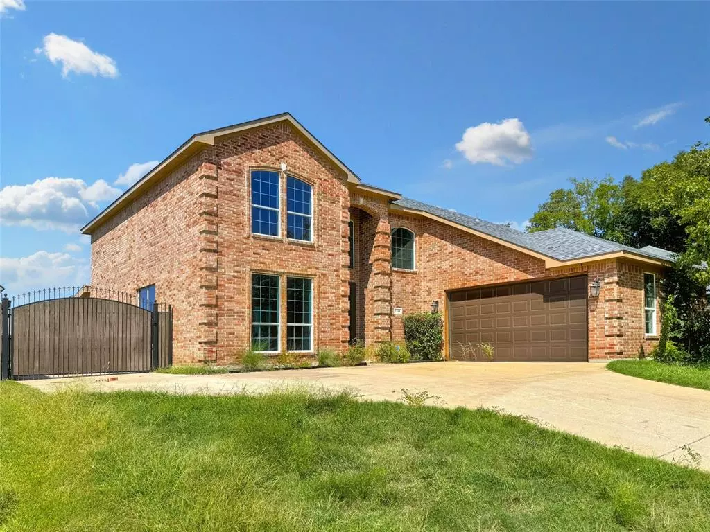 Benbrook, TX 76126,1164 S Timberline Drive