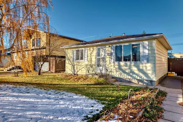 8308 46 AVE Northwest, Calgary, AB T3B 1Y5