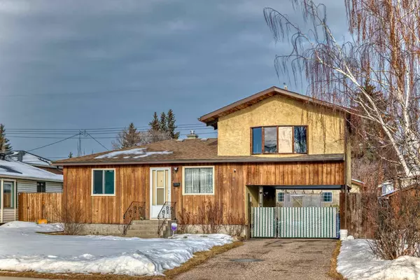 Calgary, AB T3B 1Y5,8312 46 AVE Northwest