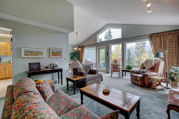 Canmore, AB T1W 2M5,111 Morris