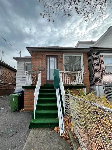 Toronto W04, ON M6E 2L7,65 Livingstone AVE