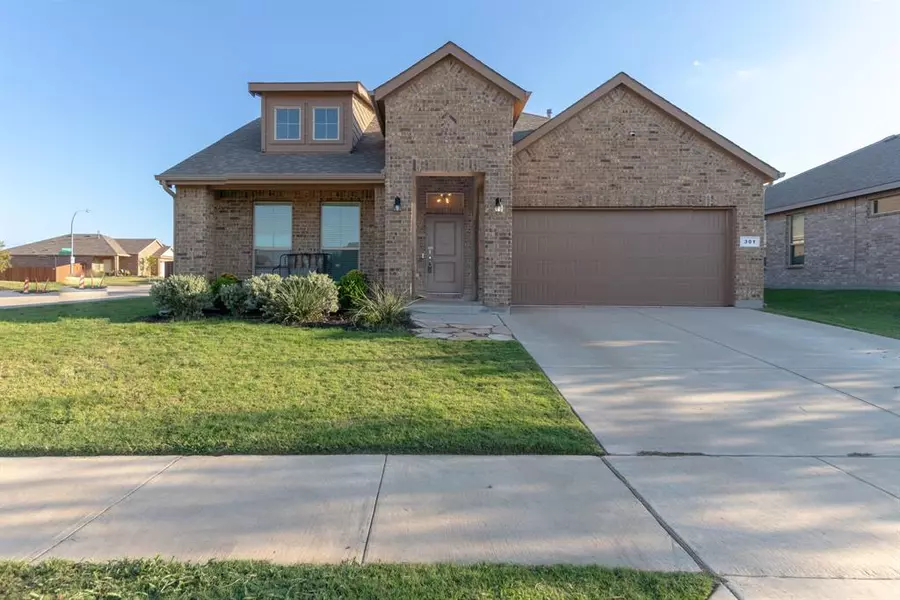 301 Running Water Trail, Fort Worth, TX 76131