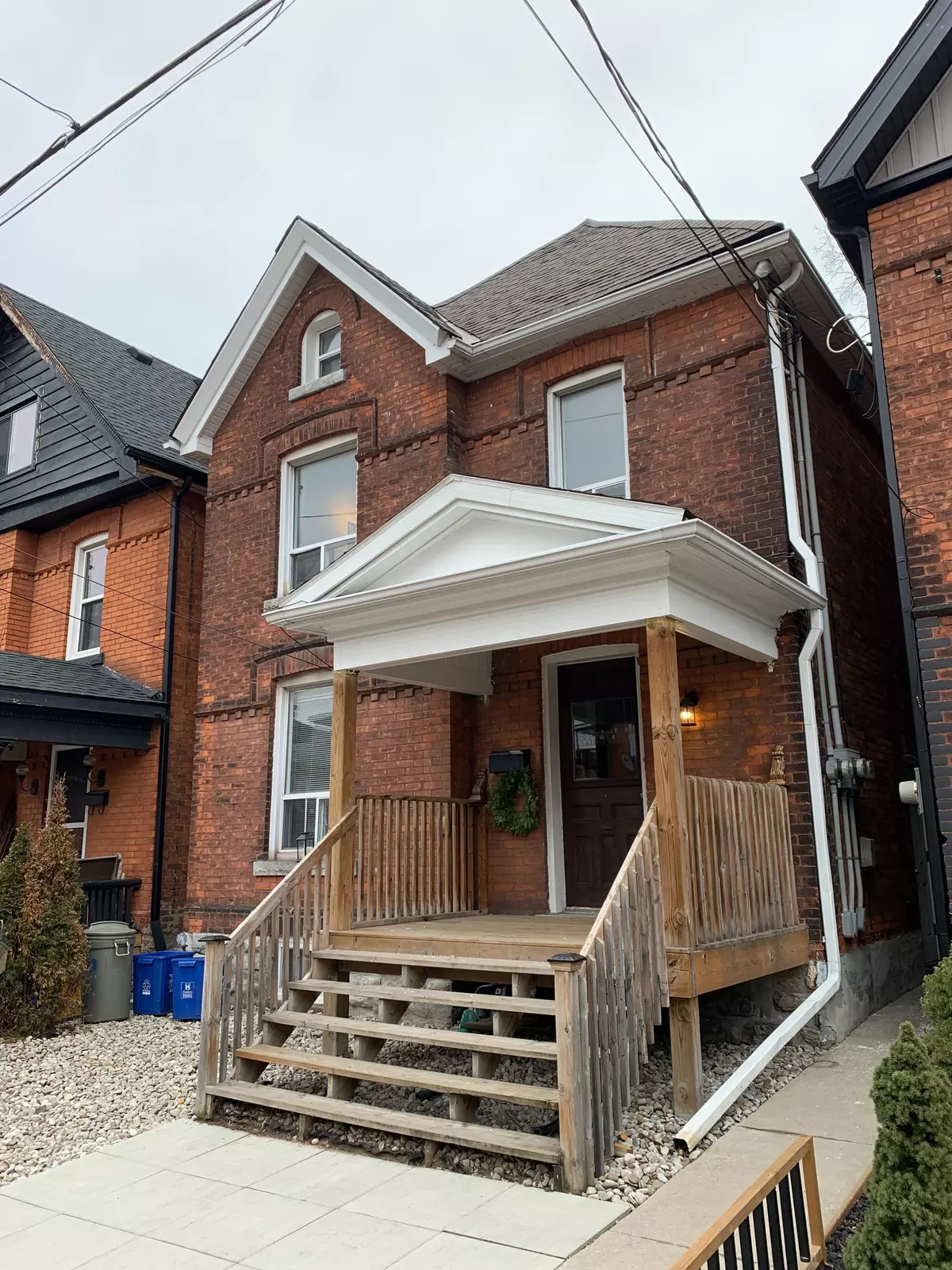 Hamilton, ON L8N 2X6,129 Grant AVE #Upper