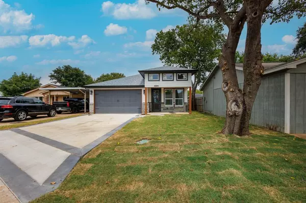 11224 Golden Triangle Circle, Fort Worth, TX 76244