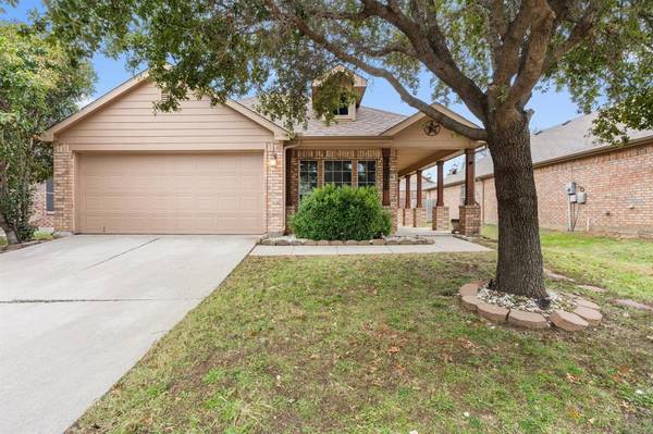 8636 Wagon Trail, Cross Roads, TX 76227