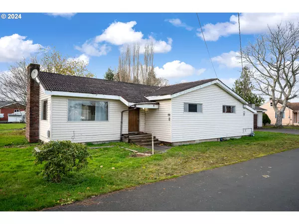 92244 NOWLANS DR, Astoria, OR 97103