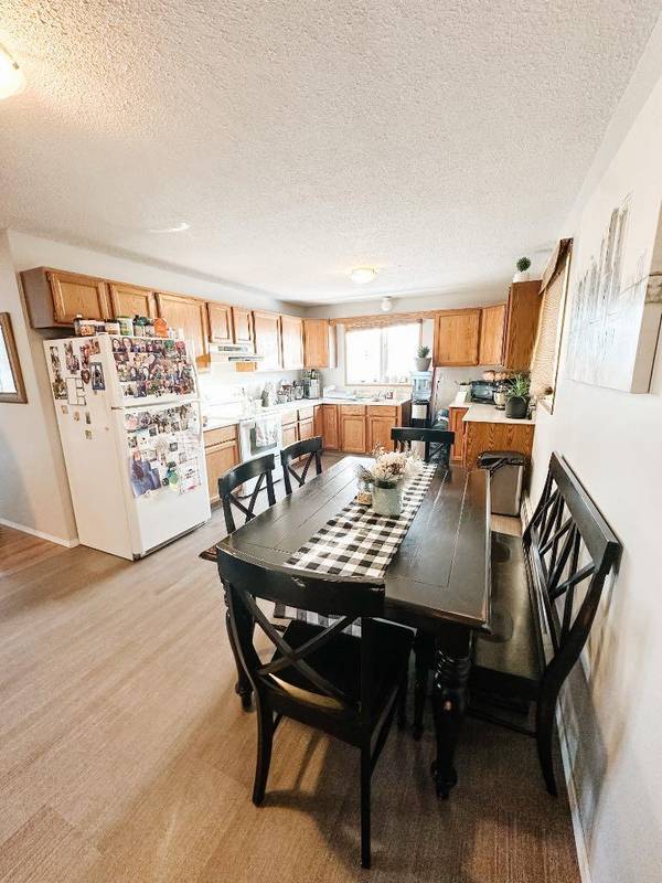 Rocky Mountain House, AB T4T 1M6,5120 48 ST #5120A