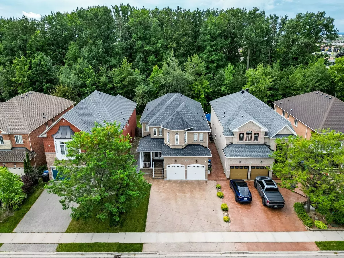 Brampton, ON L6V 4R5,64 Showboat CRES