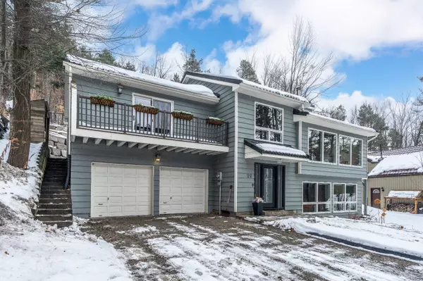 22 Pine Ridge TRL, Oro-medonte, ON L4M 4Y8