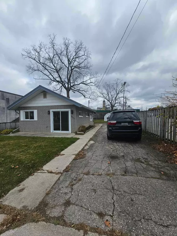 South Huron, ON N0M 1S2,322 William ST