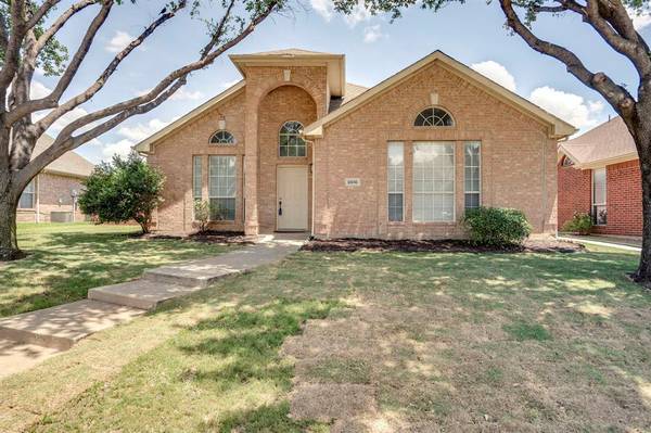 1808 Garrett Drive, Carrollton, TX 75010