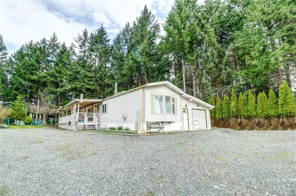 2826 Bruce Rd #A & B, Black Creek, BC V9J 1B7