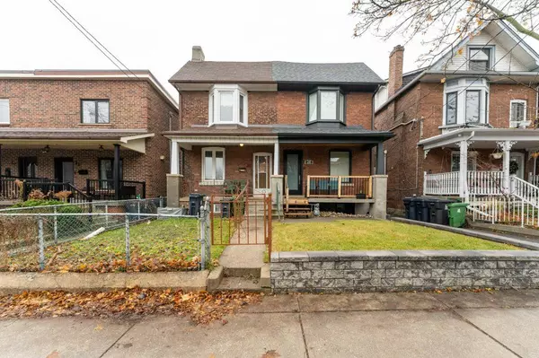 26 Greenlaw AVE, Toronto W03, ON M6H 3V5