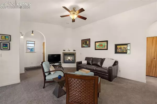 Manitou Springs, CO 80829,10 Taos PL