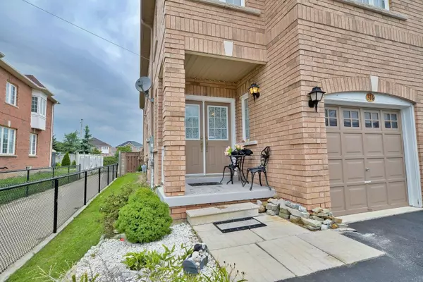 316 Albright RD, Brampton, ON L6X 0J1