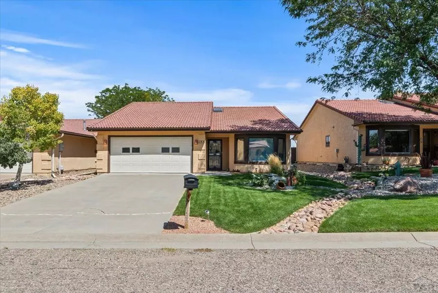 137 W Glenrose Dr, Pueblo West, CO 81007