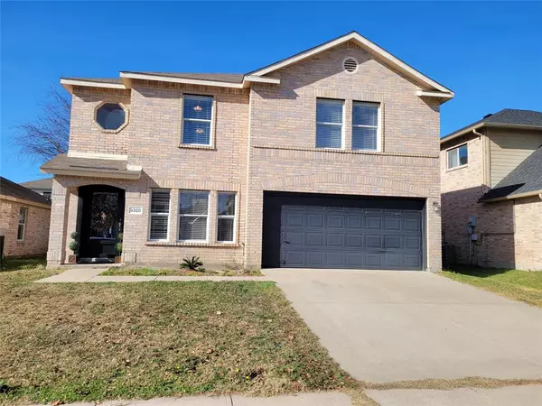 3320 Chapel Wood Court, Fort Worth, TX 76116