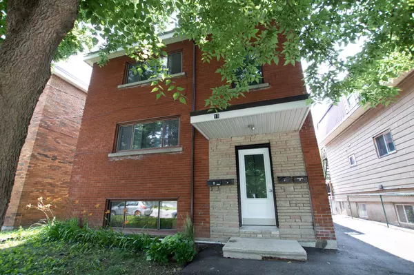 18 STE CECILE ST #1, Vanier And Kingsview Park, ON K1L 5L7