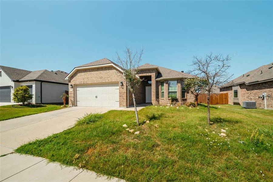 708 Buffalo Creek Drive, Cleburne, TX 76033