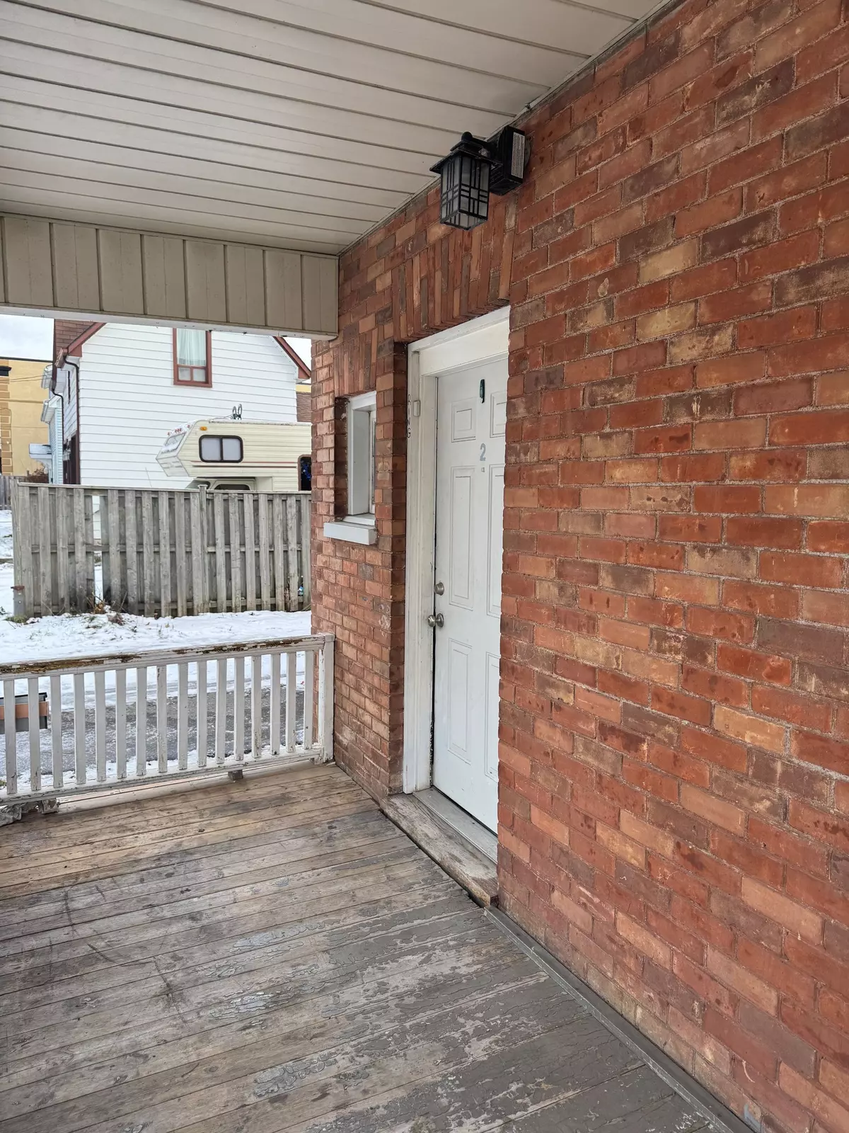 Oshawa, ON L1H 2K3,41 Quebec ST #2