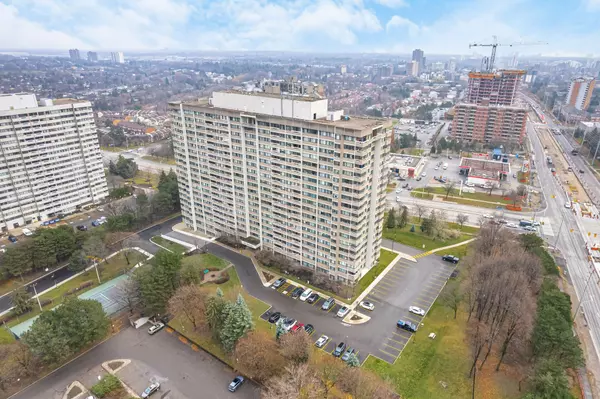 Mississauga, ON L5A 3X2,50 Elm DR E #706