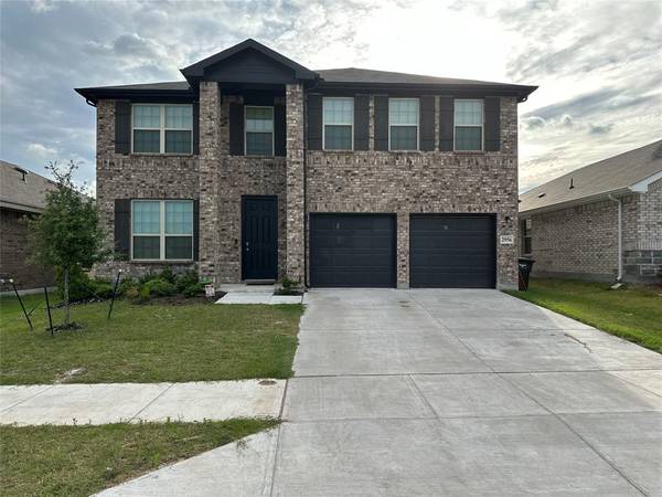 2956 Plumbago Drive, Fort Worth, TX 76108