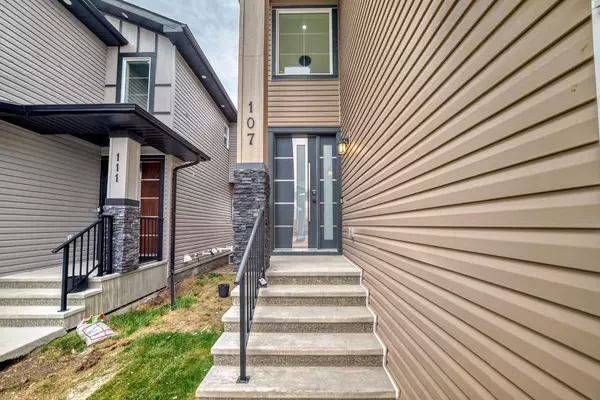 Calgary, AB T3J2K3,107 Saddlecrest GRV NE