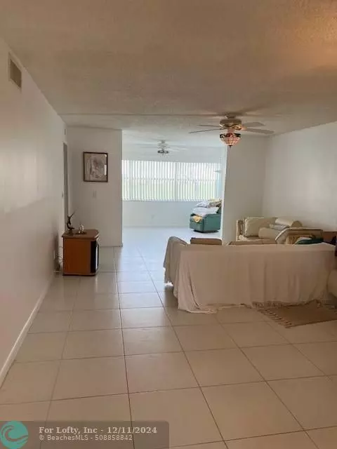 Sunrise, FL 33322,9721 Sunrise Lakes Blvd  #106