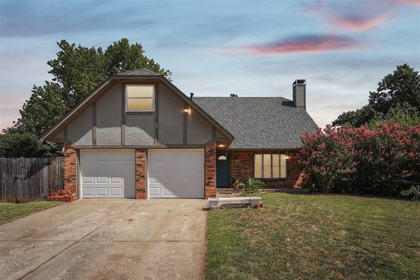 817 Miller Drive, Yukon, OK 73099