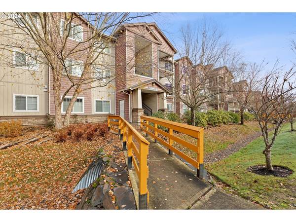 10664 NE HOLLY ST #206, Hillsboro, OR 97006