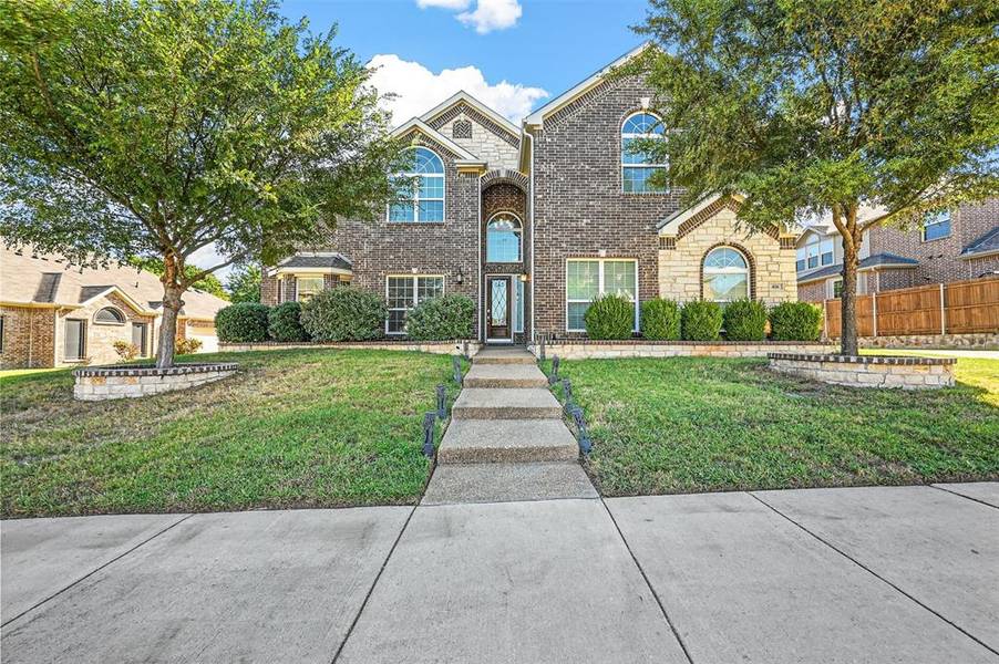 416 Shadow Creek Drive, Desoto, TX 75115