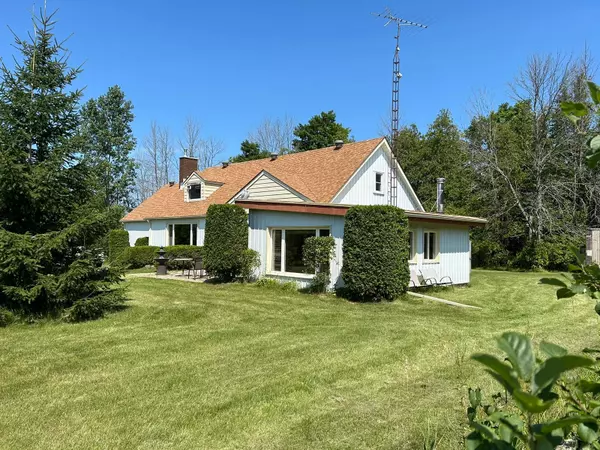 Tyendinaga, ON K0K 1V0,3024 Harmony RD