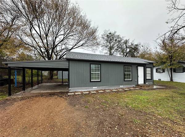 205 S Epperson Street, Quinlan, TX 75474