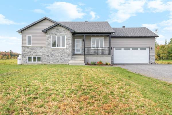 13 Glenco RD, South Stormont, ON K0C 2A0