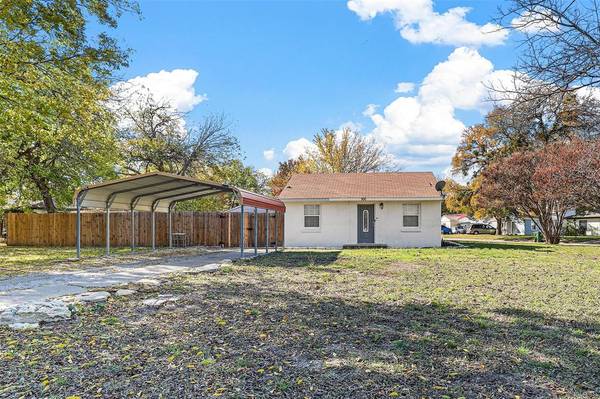 500 Joy Drive, White Settlement, TX 76108