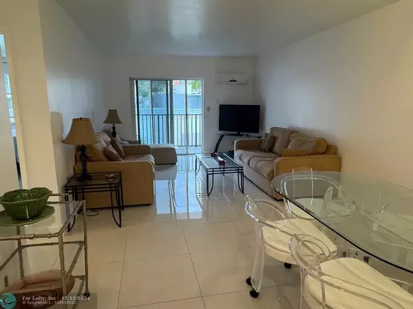 Fort Lauderdale, FL 33304,3000 Riomar St  #707