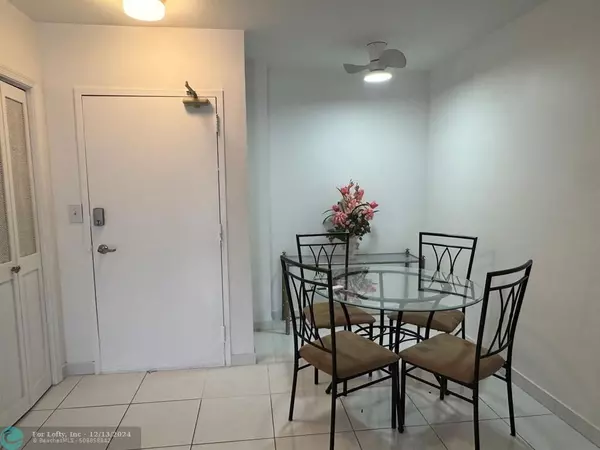 Fort Lauderdale, FL 33304,3000 Riomar St  #706