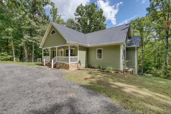 Hayesville, NC 28904,215 Rhodemont Trail