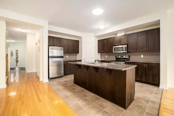 Kanata, ON K2M 0E1,917 WHITEFORD WAY