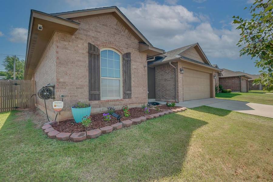 2332 Turtlewood River Road, Midwest City, OK 73130