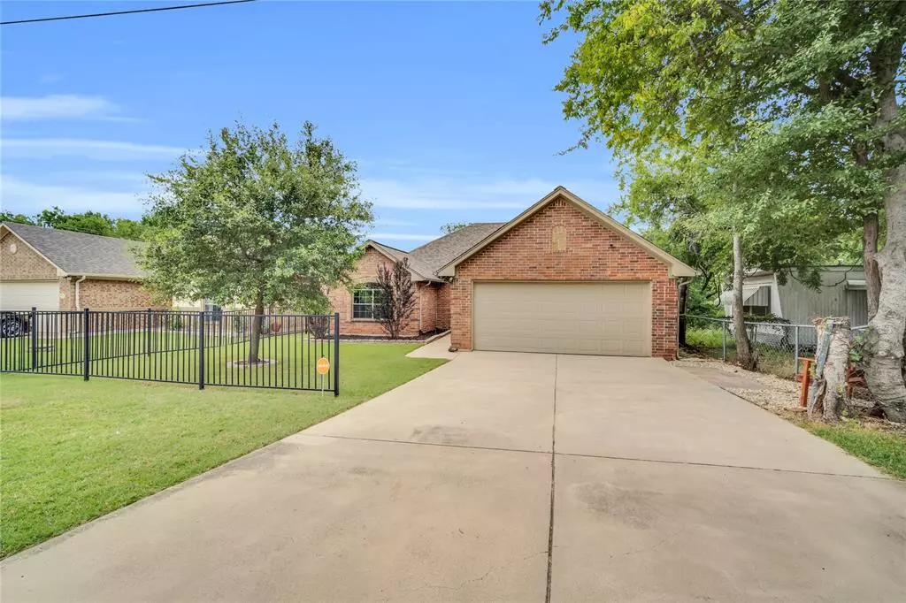 Kennedale, TX 76060,311 W 5th Street