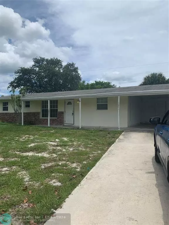 Jensen Beach, FL 34957,2661 NE Savannah Rd