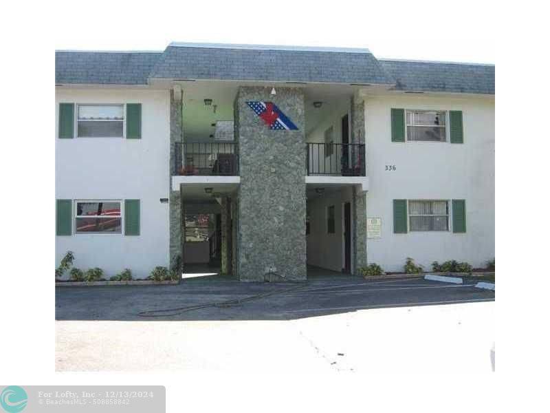 Pompano Beach, FL 33060,336 SW 1st St  #B-8