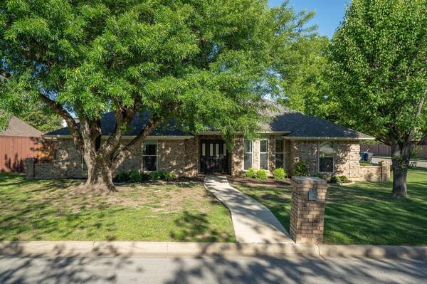 2901 Flamingo Circle, Southlake, TX 76092