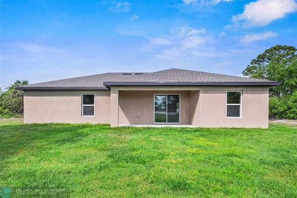 Port St Lucie, FL 34952,2562 SE Kaycee Ct