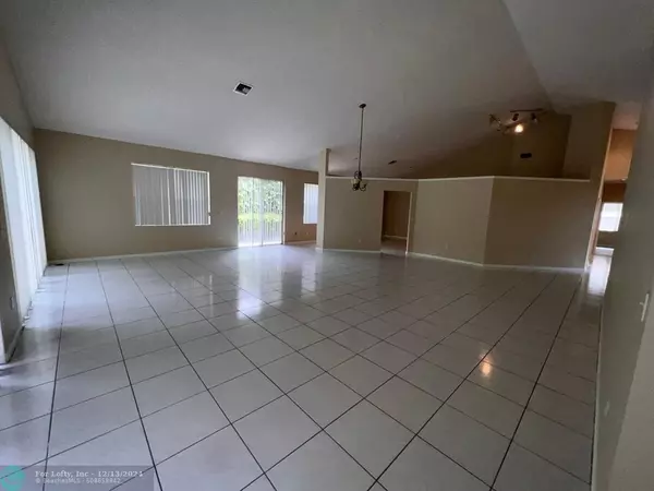 Pembroke Pines, FL 33027,1425 Lacosta Dr