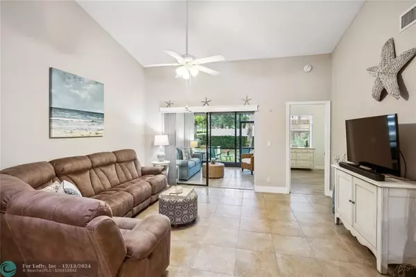 Deerfield Beach, FL 33442,35 Centennial Court