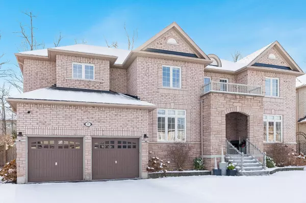 28 Camelot SQ, Barrie, ON L4M 0C3